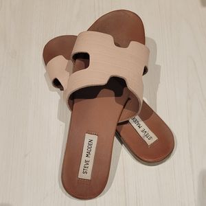 Steve Madden Flats